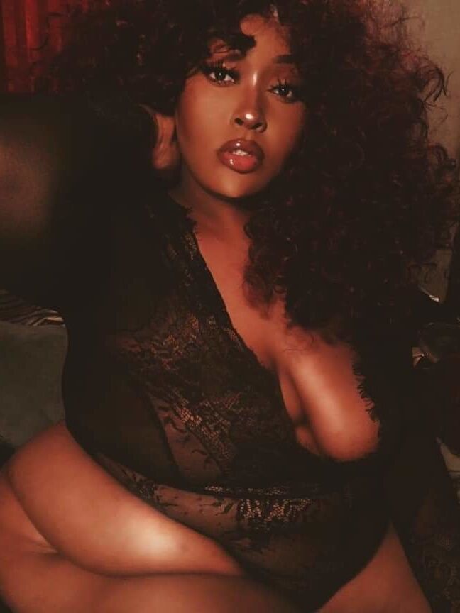 dem big girlz