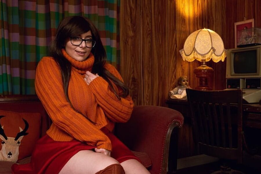 MaMa as a sexy Velma