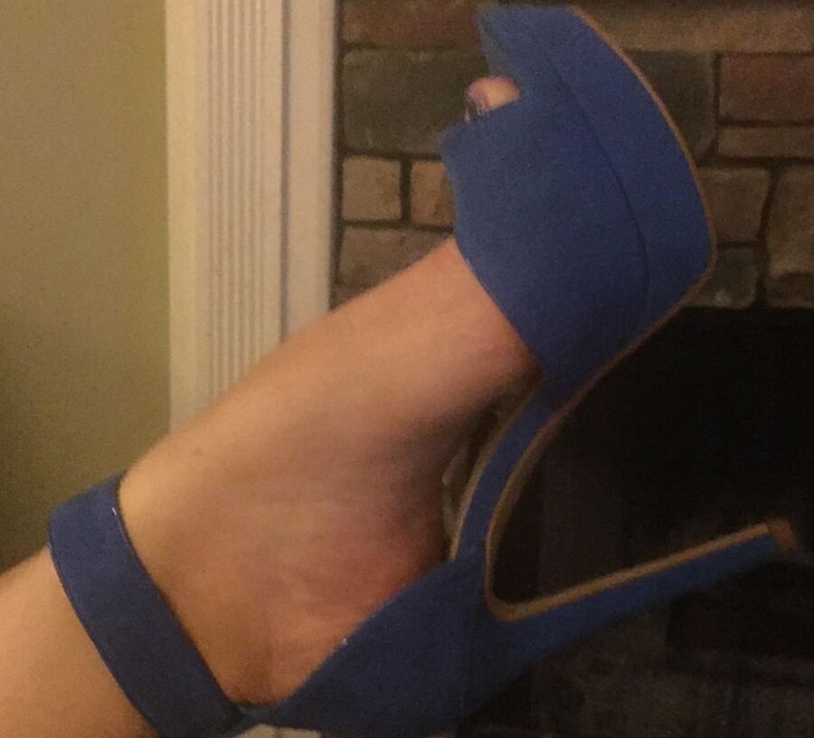 Only Feet (no nude)