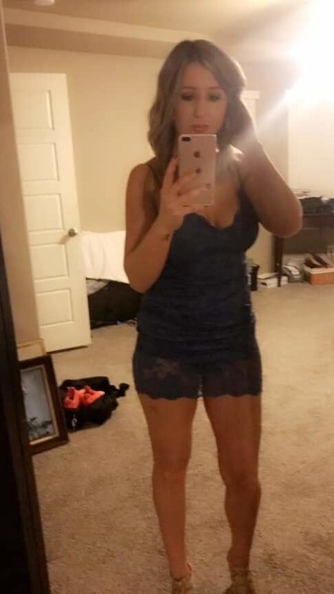 Blonde NEEDS PUMPED full Of CUM