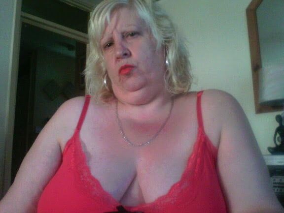 Ex-lover from Reading, uk. Shes married and dirty :)