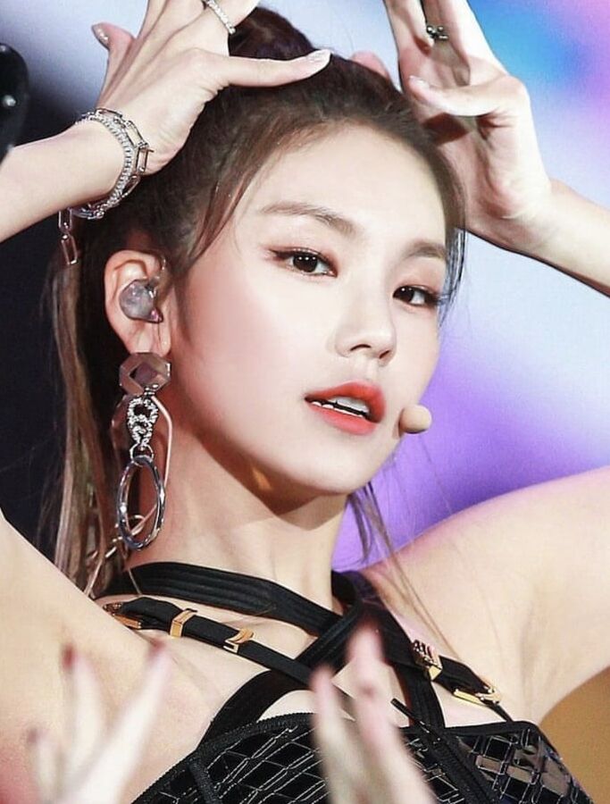 Hwang Yeji - ITZY