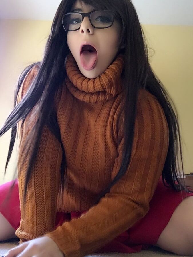 MaMa as a sexy Velma