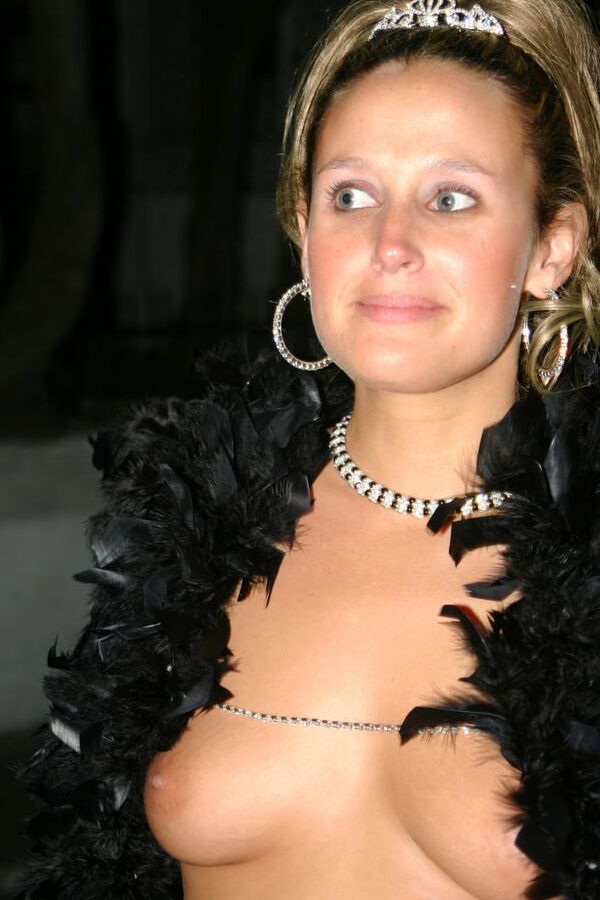 Outdoor Party Girl