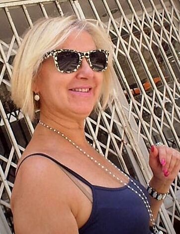 sexy sexy milf
