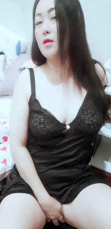 Thai side line girl