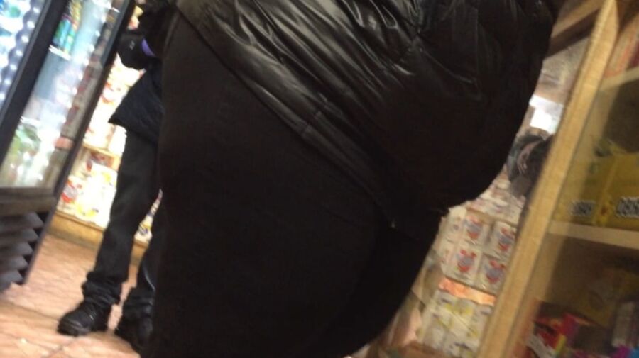 SSBBW PHAT ASS BUSTING OUT COAT
