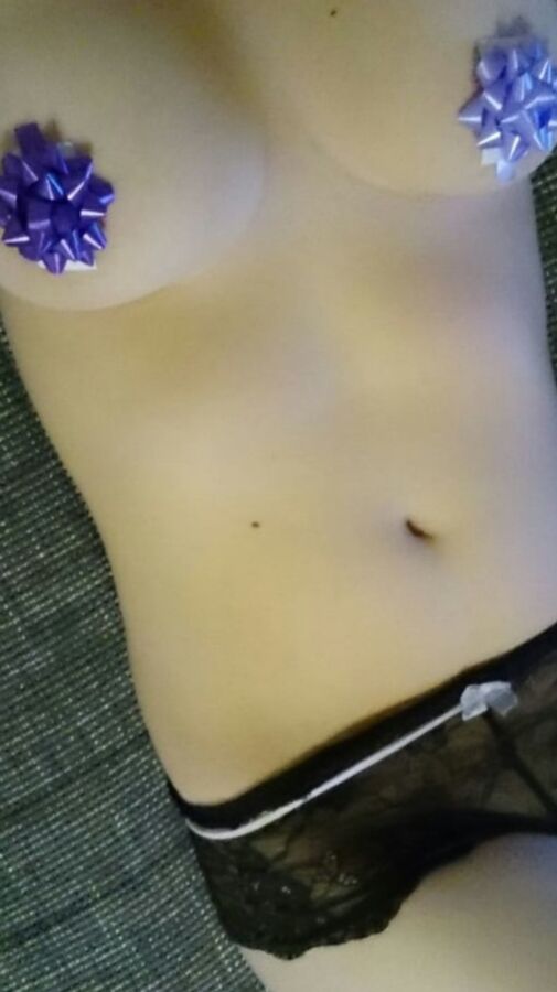 Exposure request for sexy German girlfriend