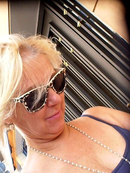 sexy sexy milf