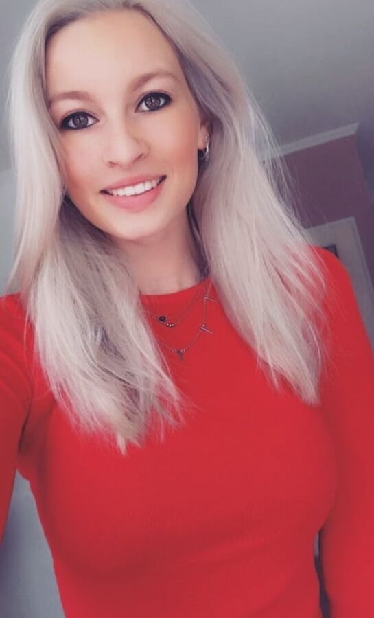 Blonde dutch slut myself