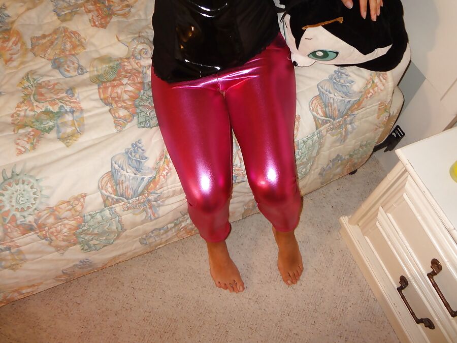 Tanga rosa y leggings