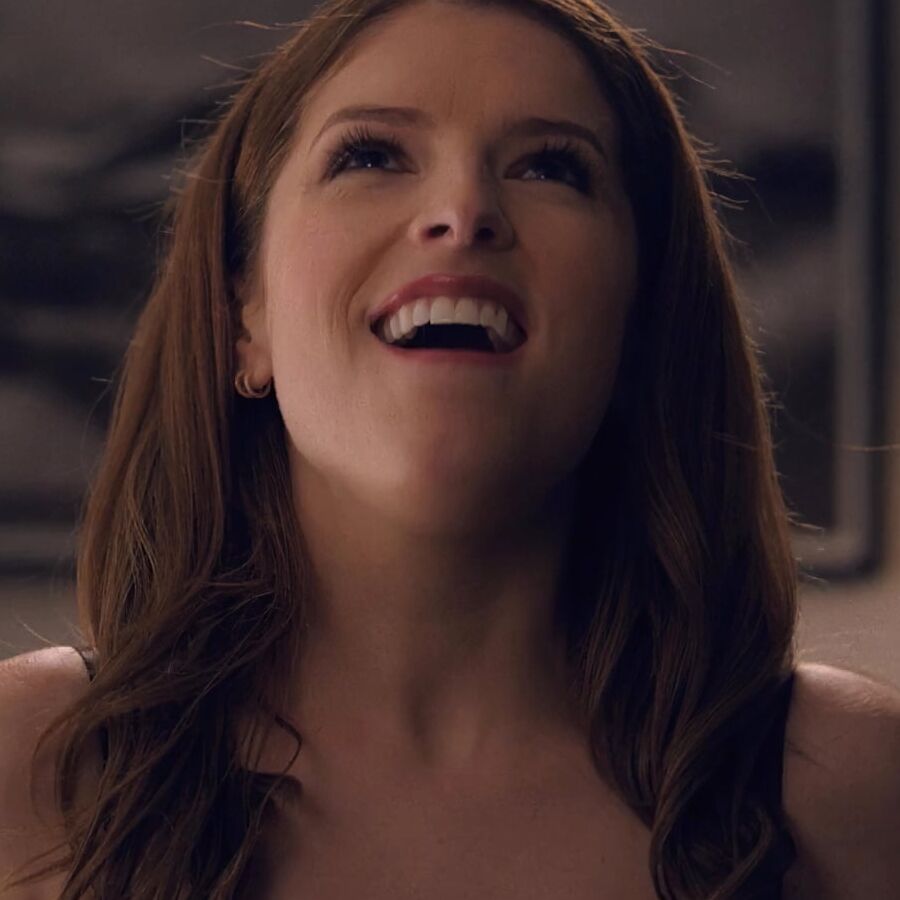 Anna Kendrick Love Life SE ()