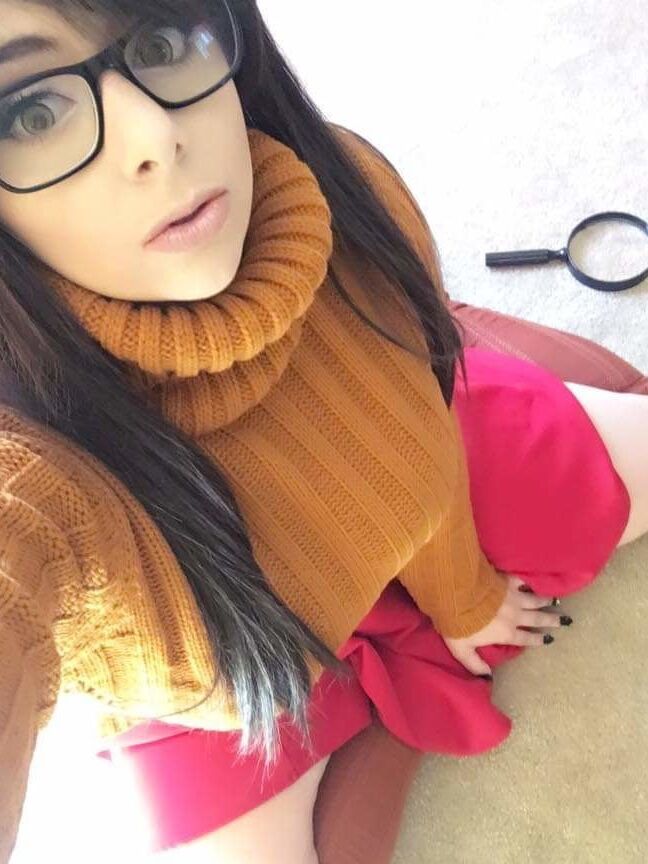 MaMa as a sexy Velma