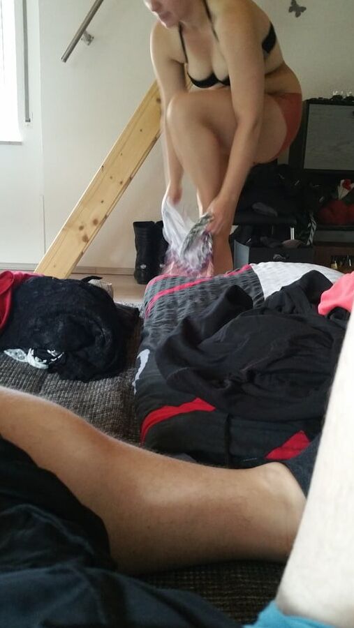Exposure request for sexy German girlfriend
