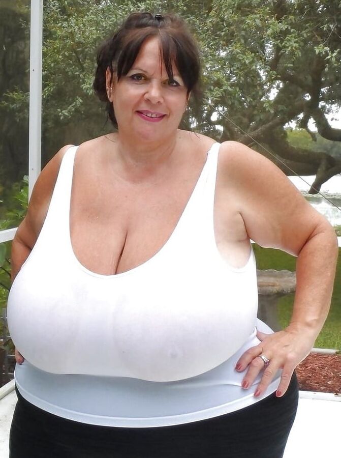 BUSTY GRANNIES ARE HOT TOO!