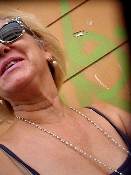 sexy sexy milf