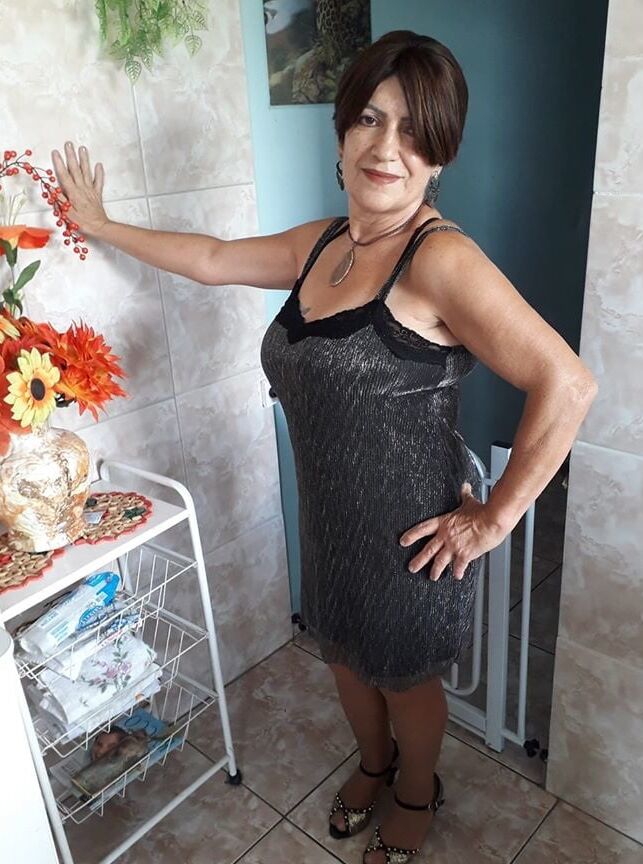 GILF ALICE