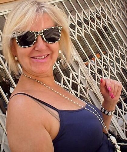 sexy sexy milf