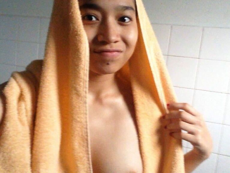 Hot Malaysian Girl ( Amirah some)