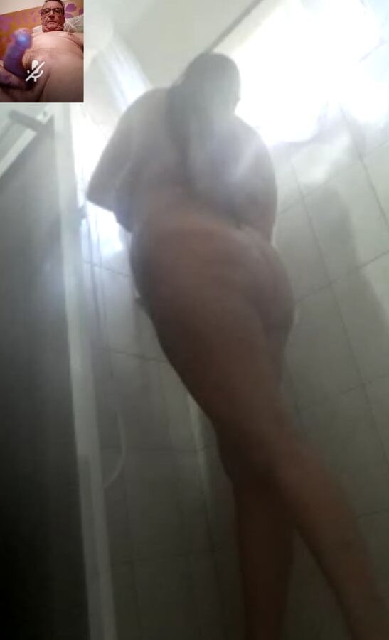 Tribute in the bath with her.