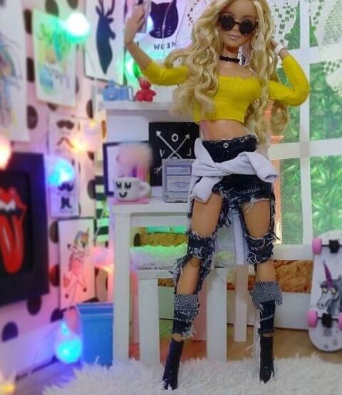 Barbie F
