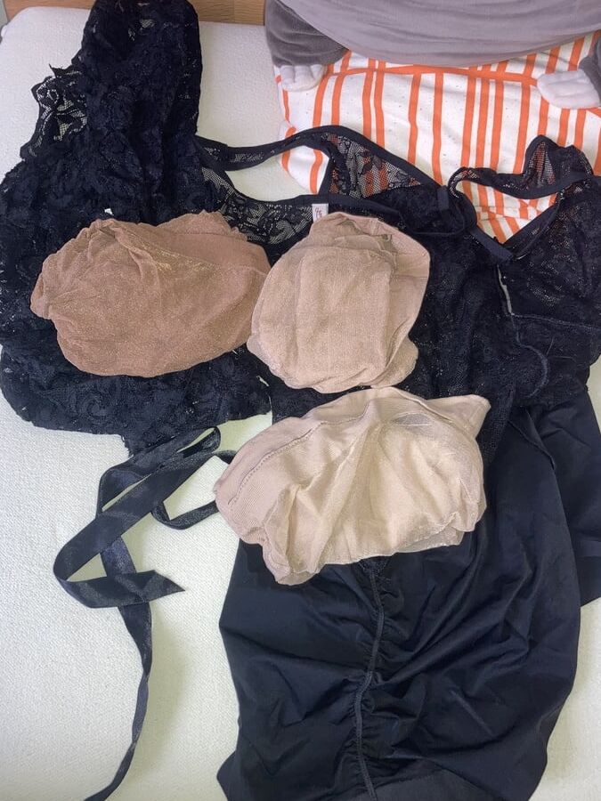 Dessous der Ehefotze, wifes lingerie and pantyhose