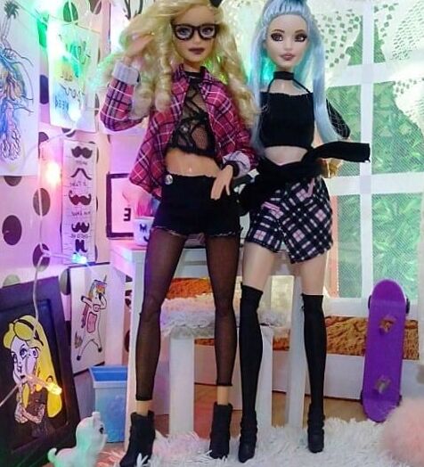 Barbie F