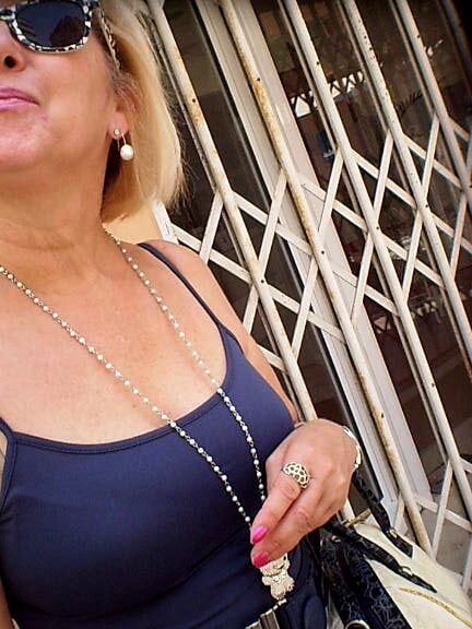 sexy sexy milf