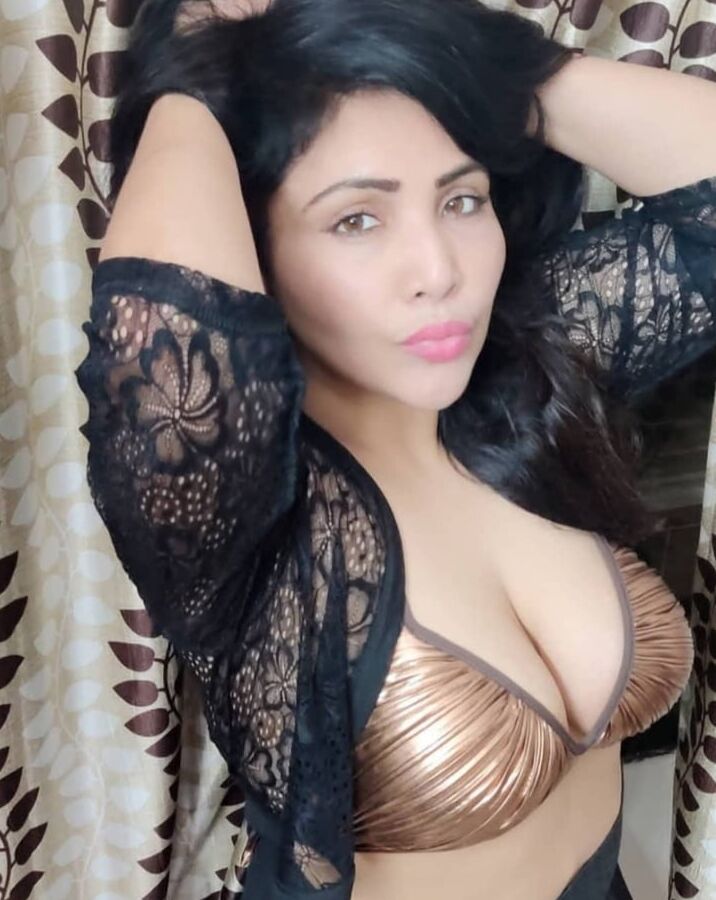 beautiful girl&;s