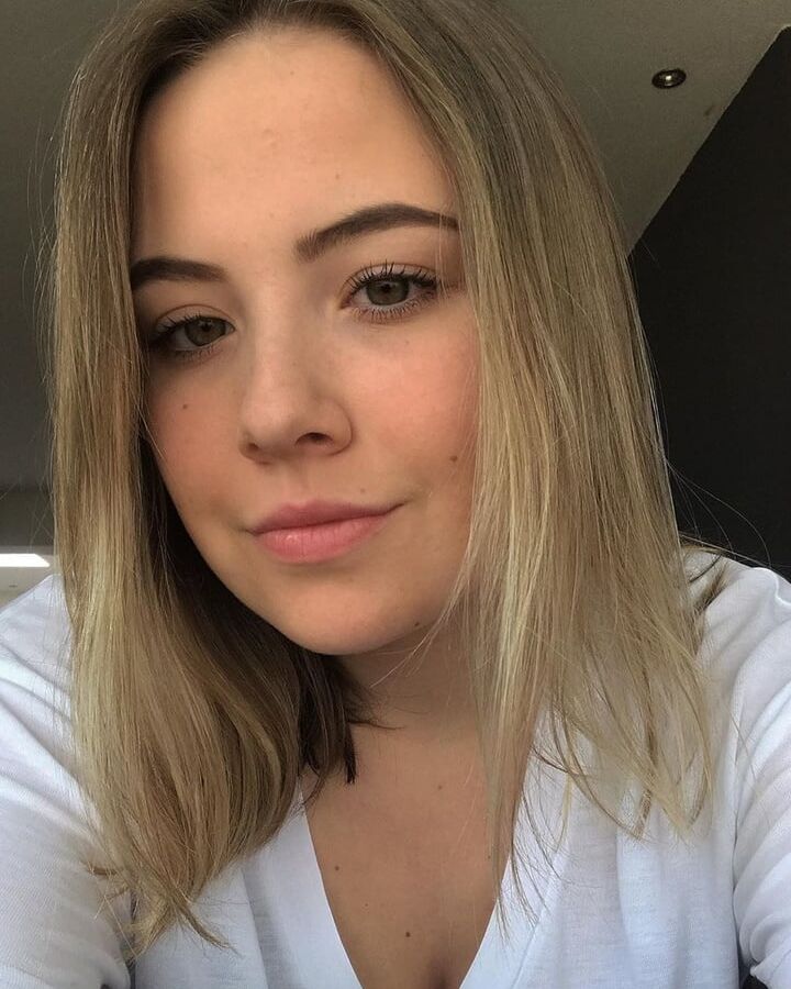 Busty Dutch Blonde Beau