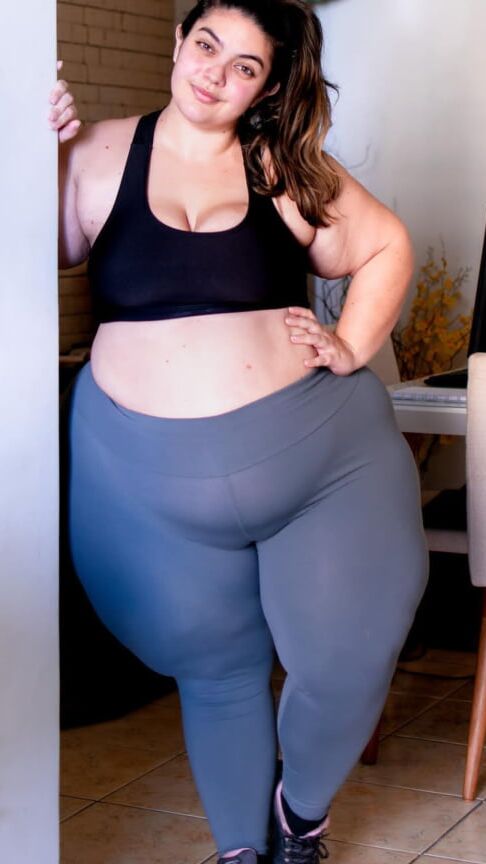 Fat Chicks With Deceptively Thin Faces