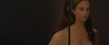 Alicia Vikander