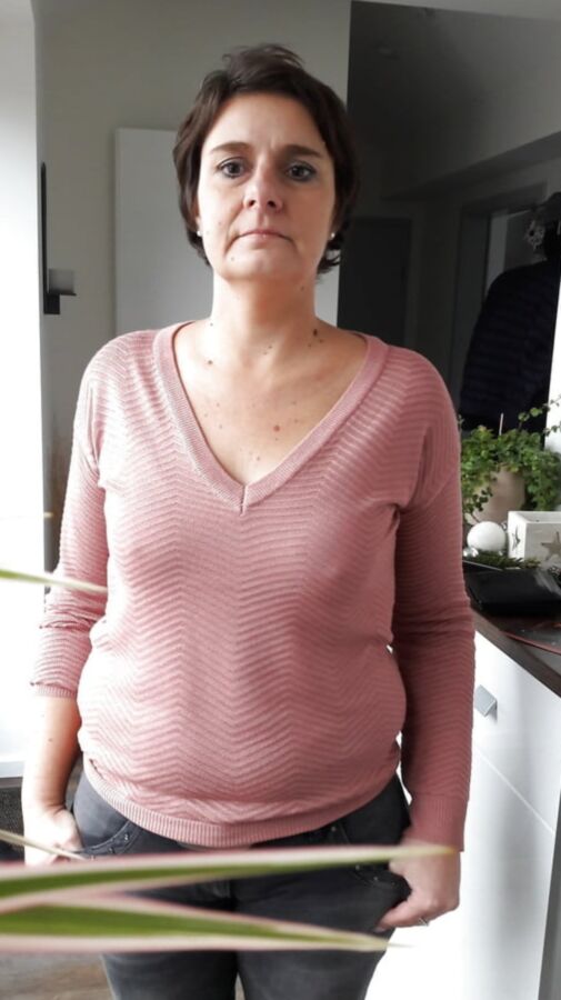 Braless Gilfs Milfs