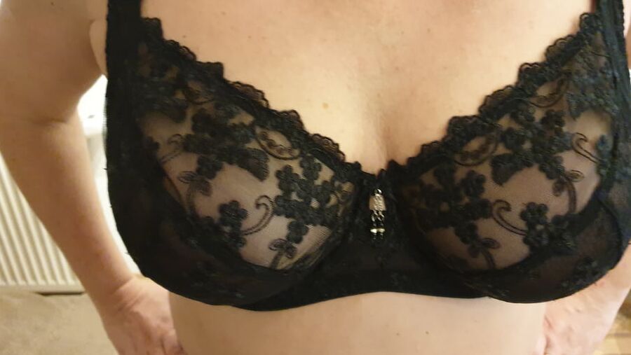 New bra D