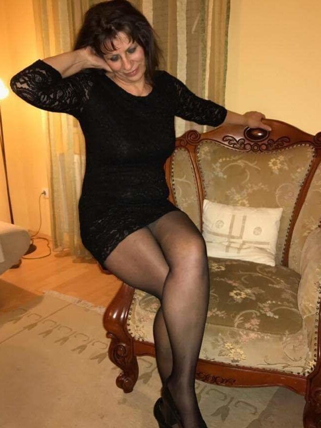 Hungarian mature Ildiko