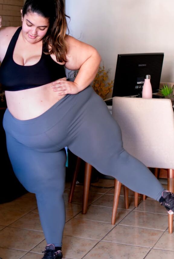 Fat Chicks With Deceptively Thin Faces