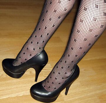 Feet and heels (public)