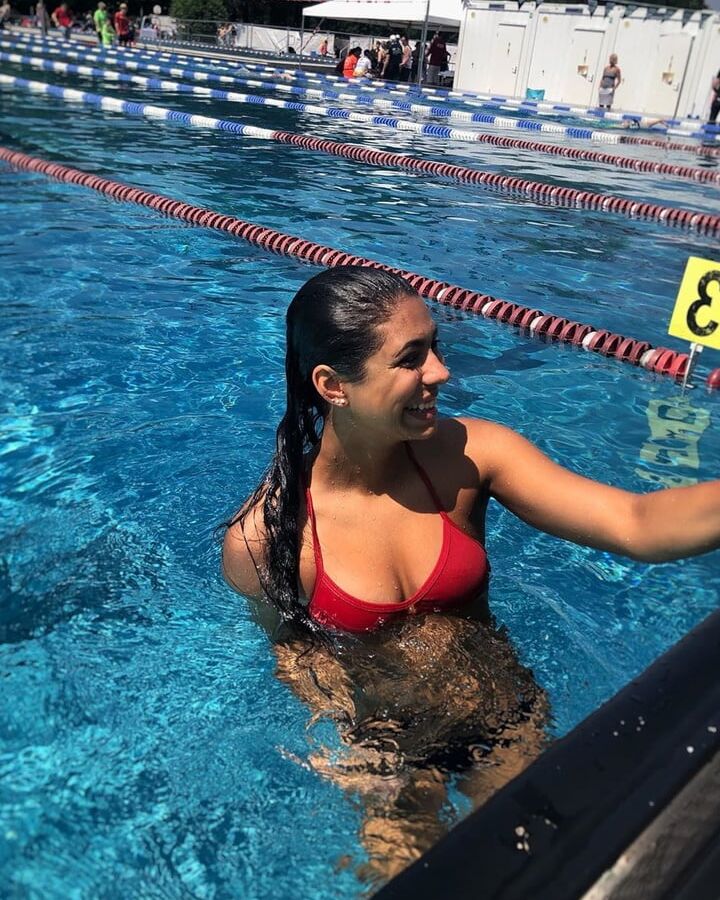 Swimming Girls