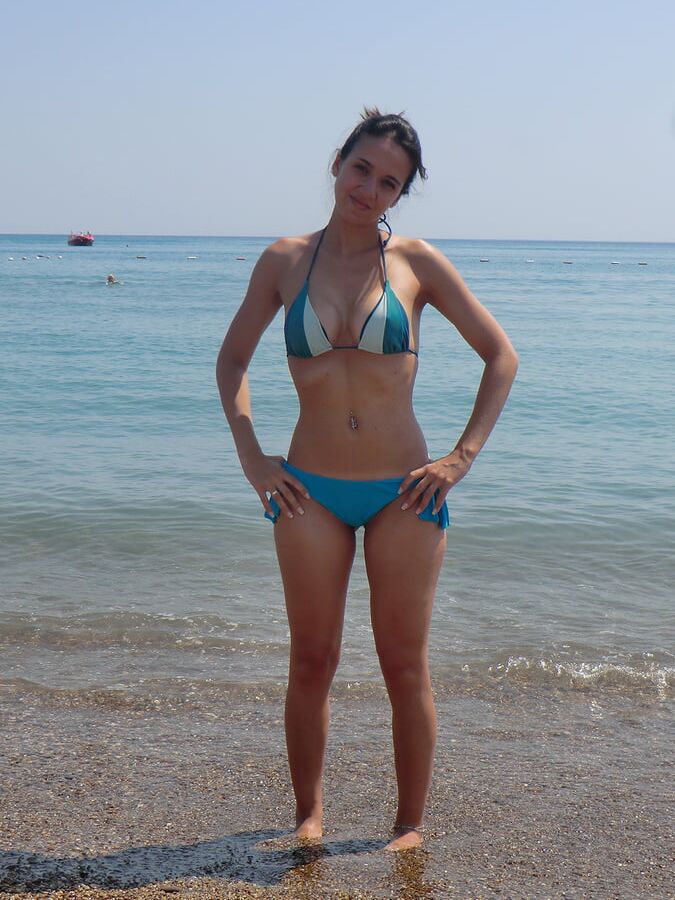 Sexy brunette GF