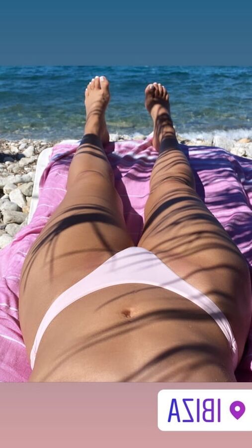 sexy belly buttons
