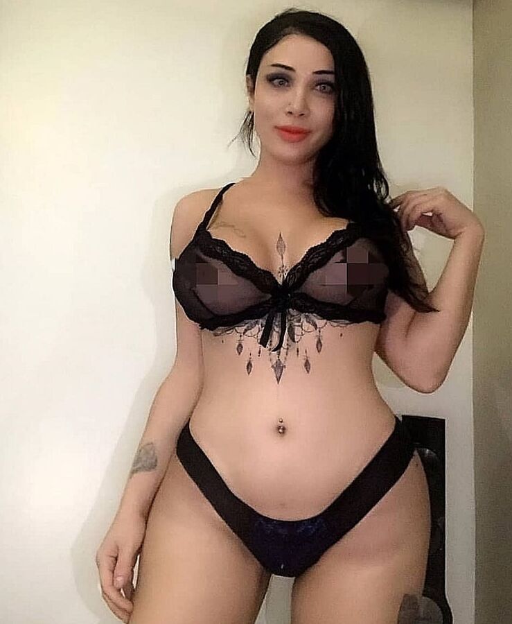 Turkish slut Hatun from Izmir yrs.