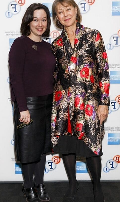 Jenny Agutter UK Celeb in Pantyhose