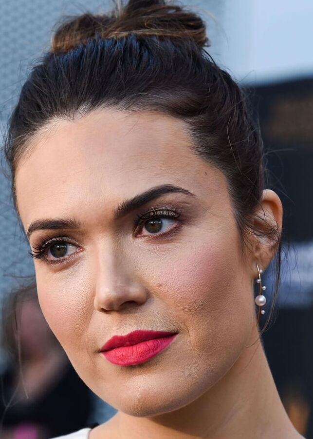Mandy Moore -th College Television Awards ( May )