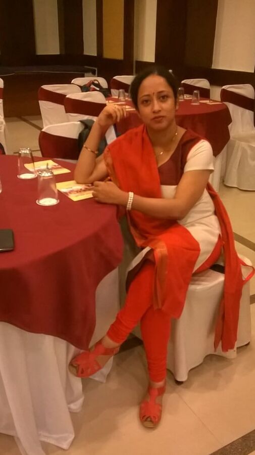 BengaliBustyWife