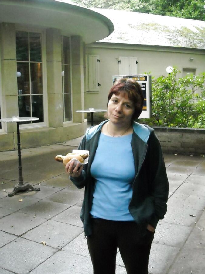 Ines infirmiere et salope