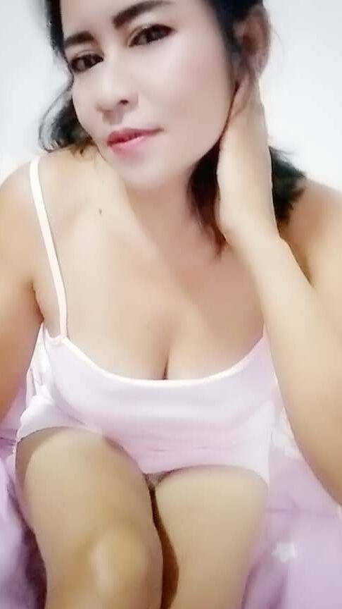 Ibu di rumah