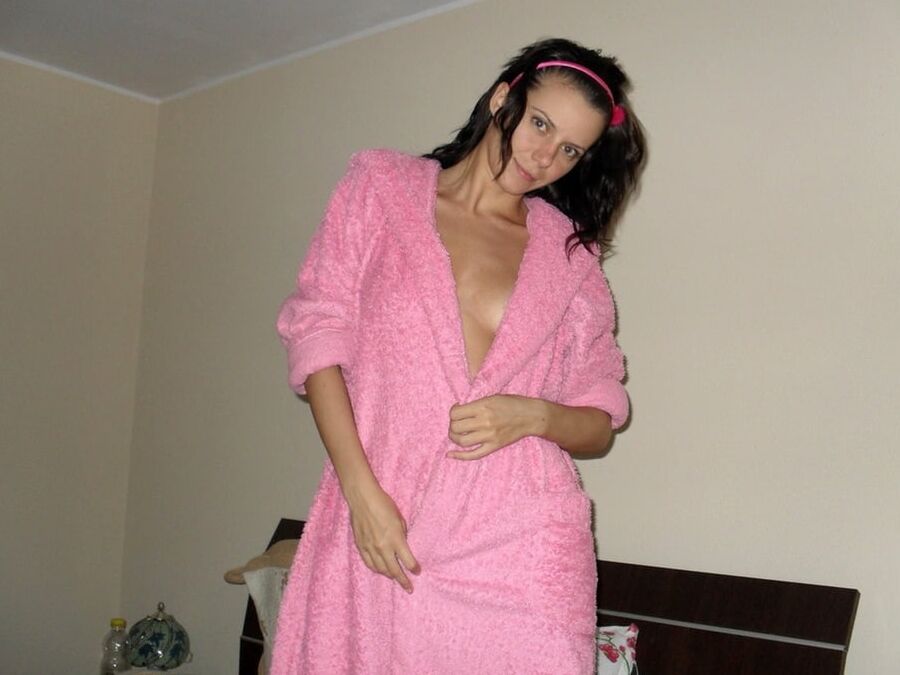 Sexy MILF exposed