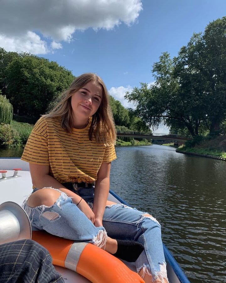 Busty Dutch Blonde Beau