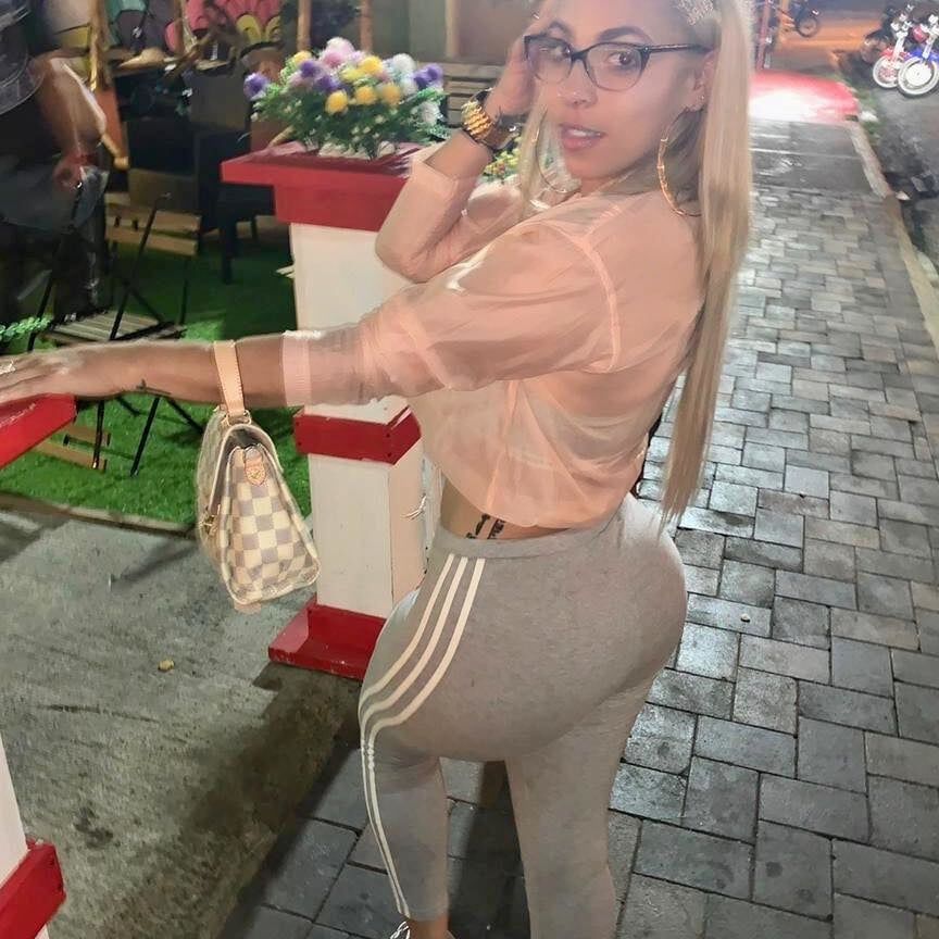 Meet Katherine Dominican Milf