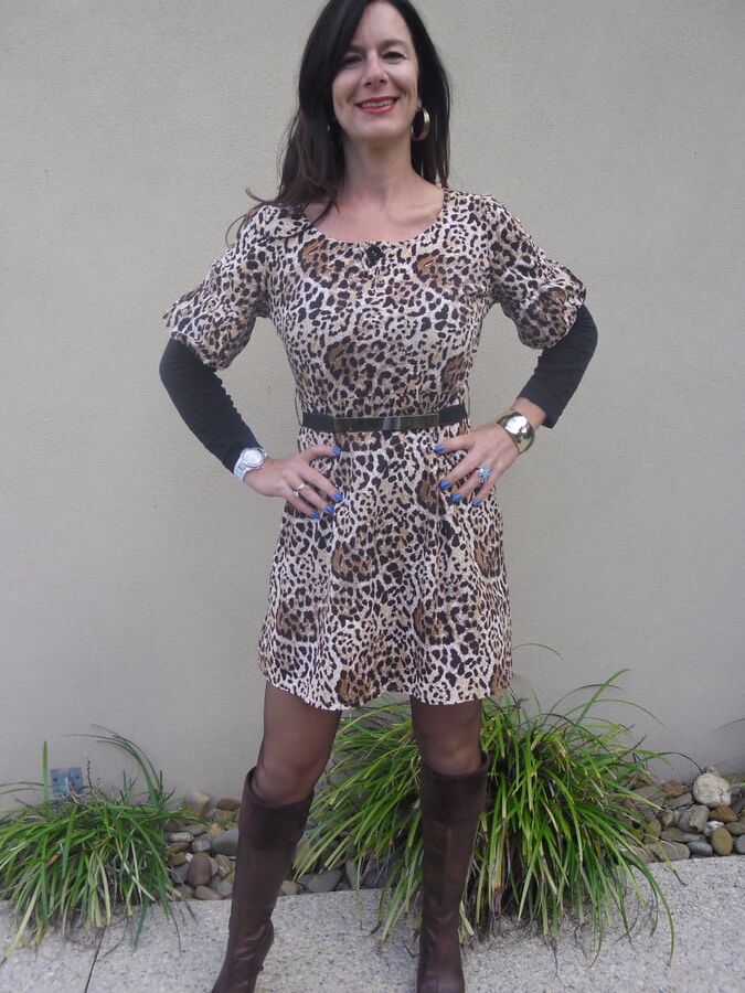 Milfs &amp; Gilfs wearing boots no.